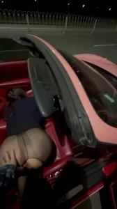 （原创）川航空姐她说喜欢玩点刺激的马路车震人来人往